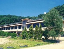 自然学園高等学校の校舎