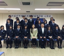 日本航空高等学校 ウィングハイスクールの先生と生徒