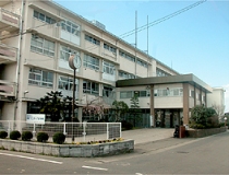 岐阜県立華陽フロンティア高等学校の入り口