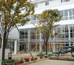 静岡県立静岡中央高等学校の校舎