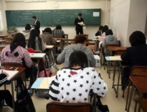 兵庫県立網干高等学校の先生と生徒