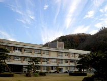 島根県立浜田高等学校の校舎全貌