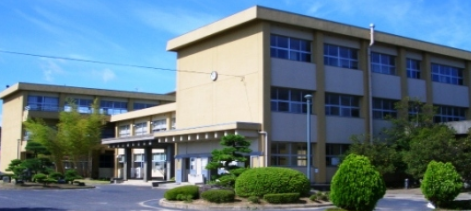 鳥取県立鳥取緑風高等学校の校舎