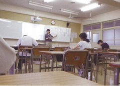 広島県立東高等学校の教室